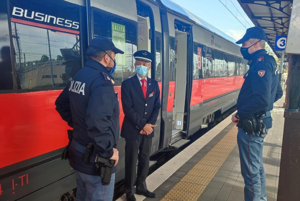 Polfer - Arresto resistenza ruba sul treno stazione porta nuova verona