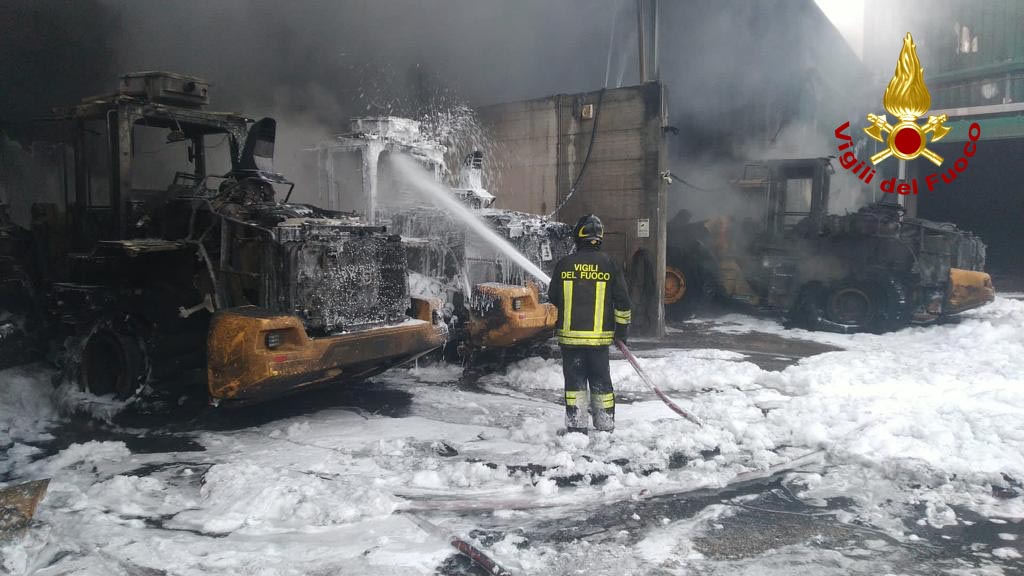 Vigili del fuoco al lavoro