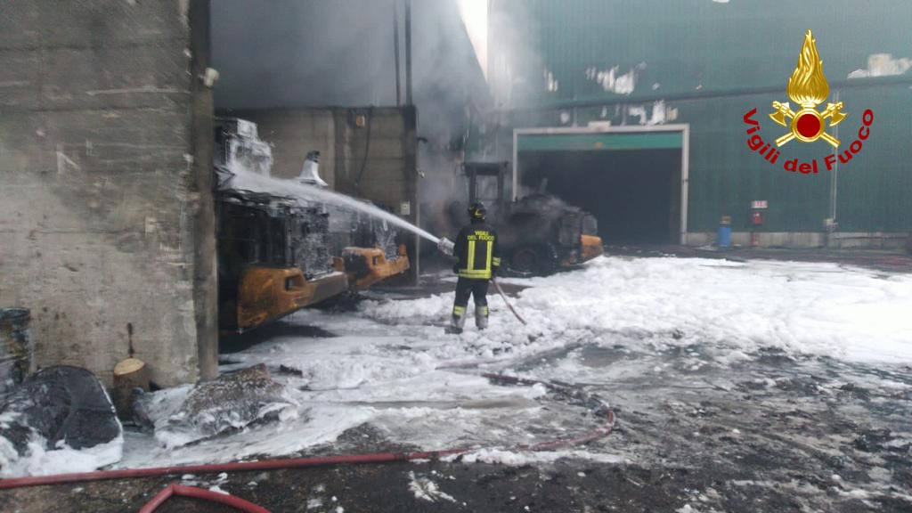 Vigili del fuoco al lavoro