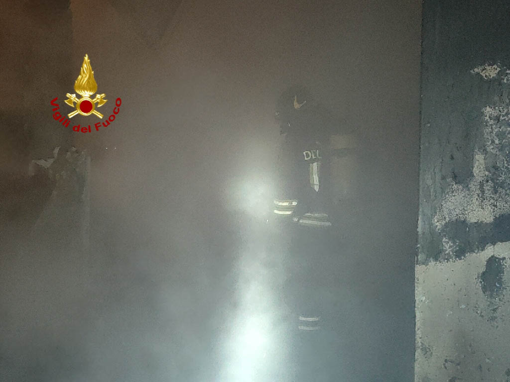 Incendio scuola Alighieri Verona