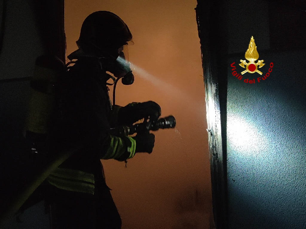 Incendio scuola Alighieri Verona