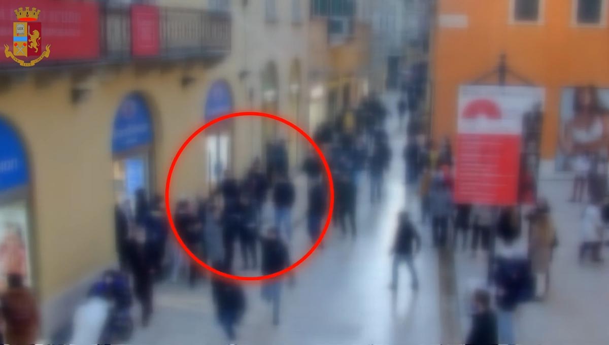 Digos aggressione CasaPound via Mazzini