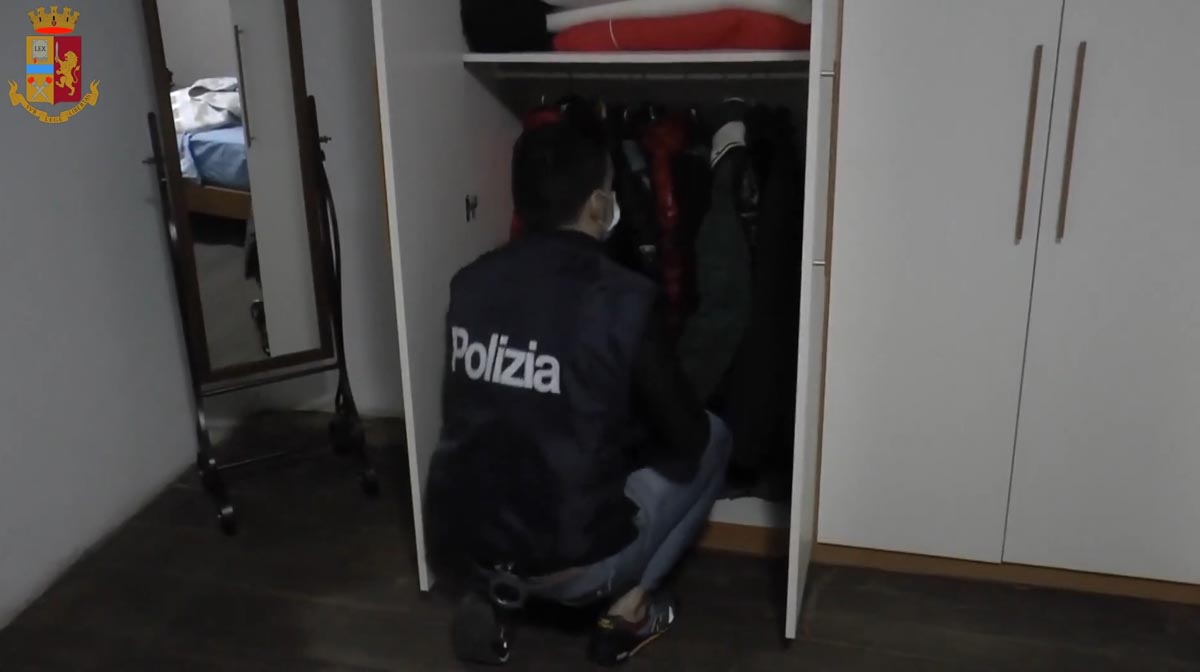 Digos perquisizione CasaPound