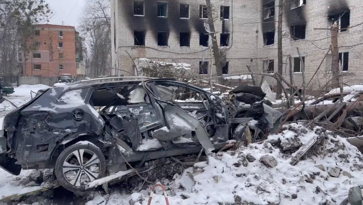 Kharkiv bombardata. Immagini dal profilo Twitter del giornalista del Wall Street Journal Yaroslav Trofimov