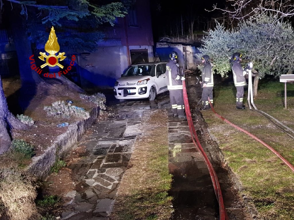 Incendio a Rivoli Veronese