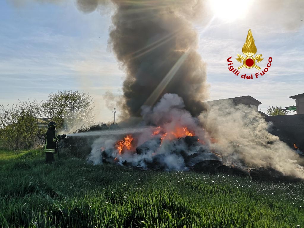 Incendio Palù azienda agricola