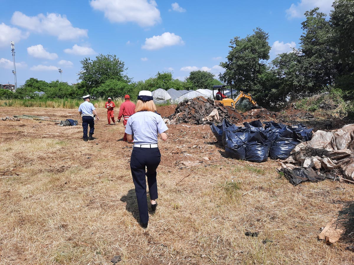 Borgo Nuovo rinvenimento nylon