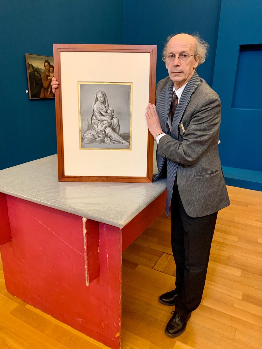 Caroto - Conservatore capo del dipartimento delle Arti grafiche del Louvre Dominique Cordellie con l'opera