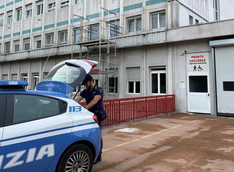 Polizia - caos pronto soccorso