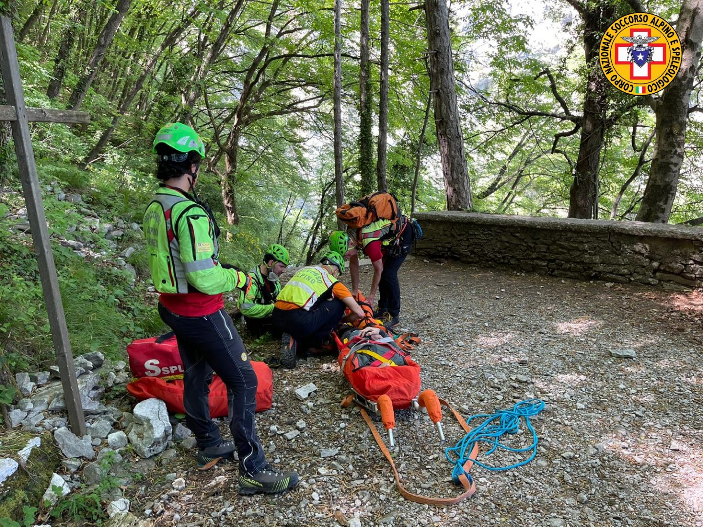 Sentiero del Pellegrino escursionista Madonna della Corona