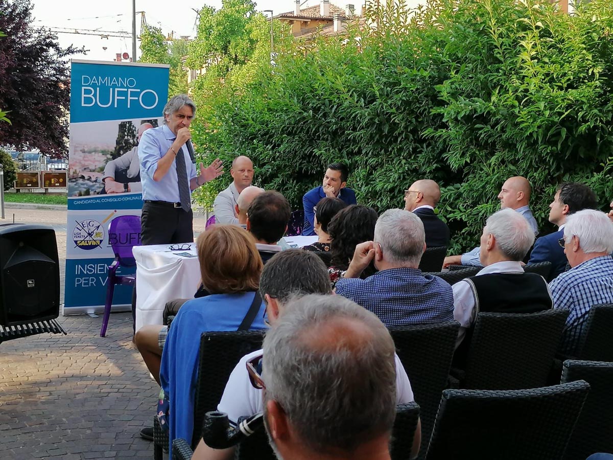 Il sindaco Sboarina all'incontro organizzato da Buffo e dalla Lega