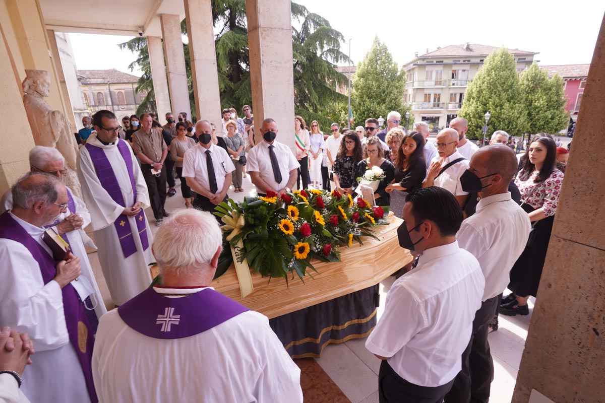 Funerale Samuele Conti