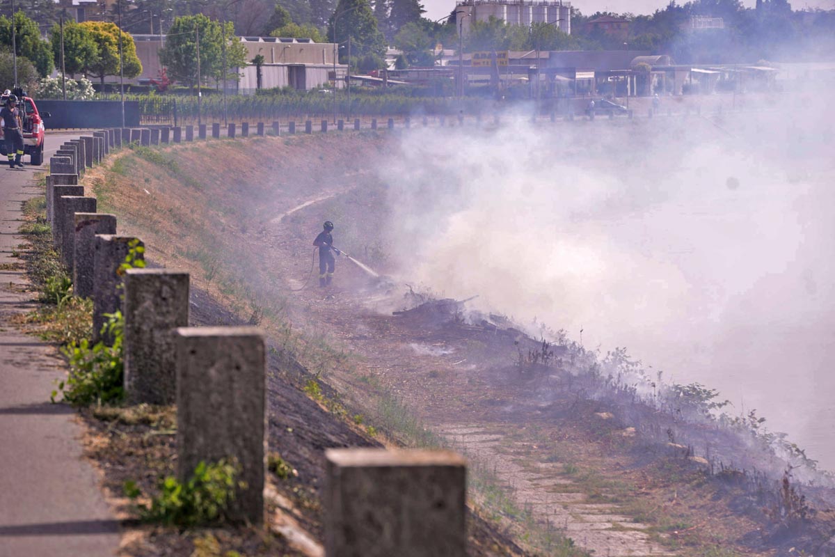 Incendio Verona lungadige Attiraglio