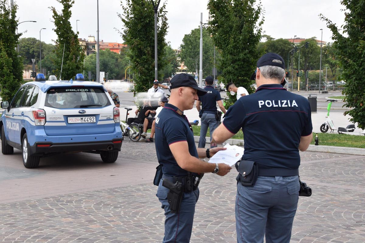 Polizia catenina