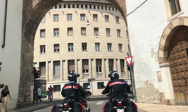 Eroina San Michele Extra Carabinieri