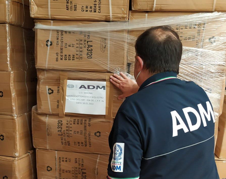 Adm Verona scarpe sequestrate