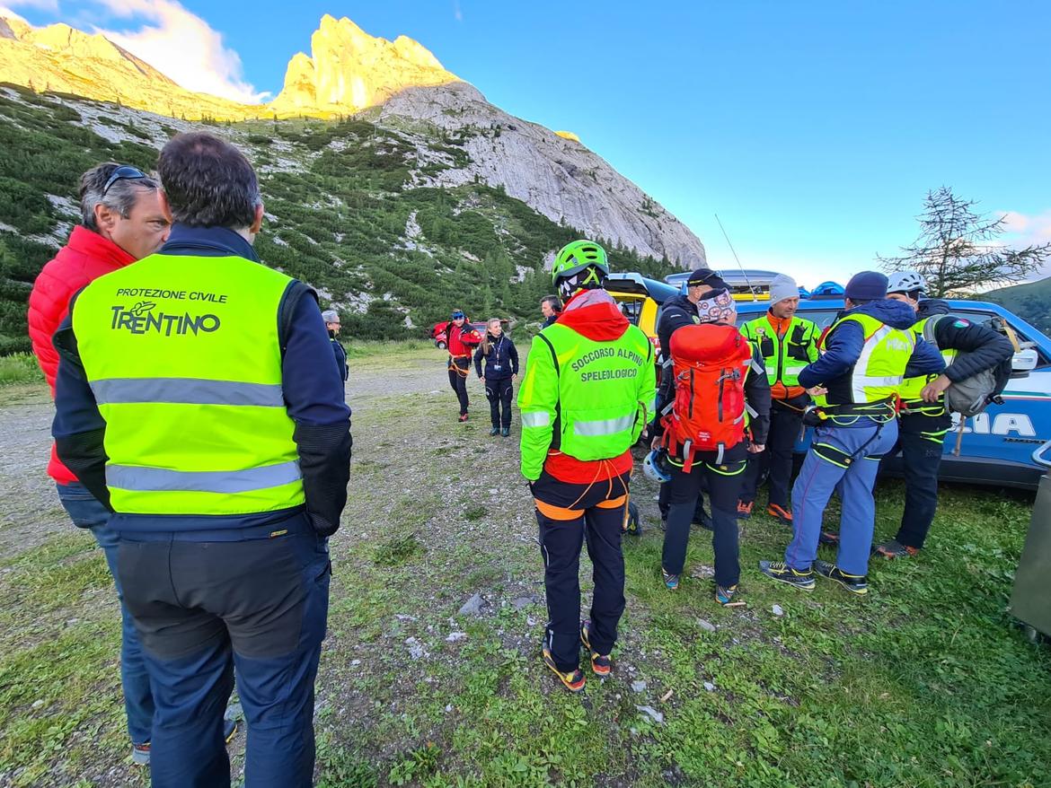 Tragedia della Marmolada ricerca in quota