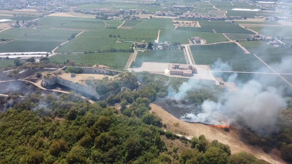 Incendio Montorio forte Preara