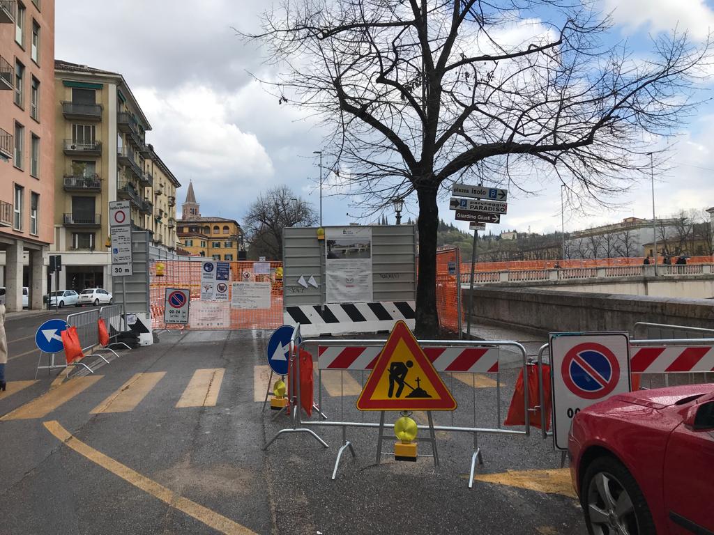 Lavori ponte Nuovo Verona passaggio pedonale