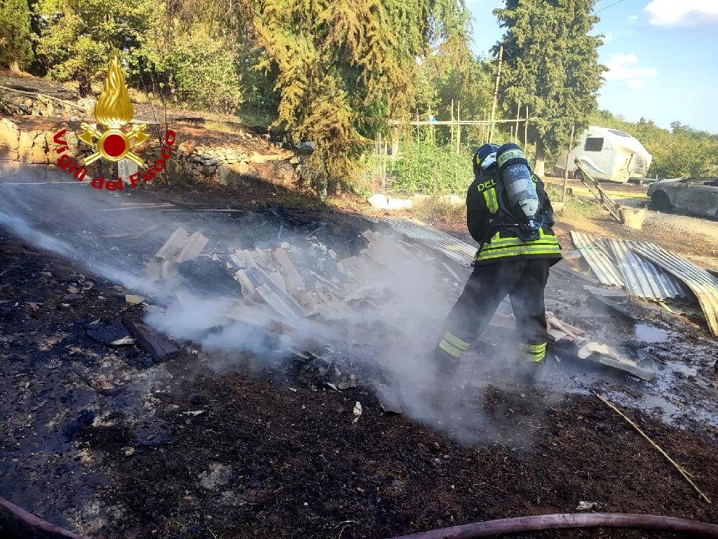 Auto in fiamme Sant'Ambrogio di Valpolicella