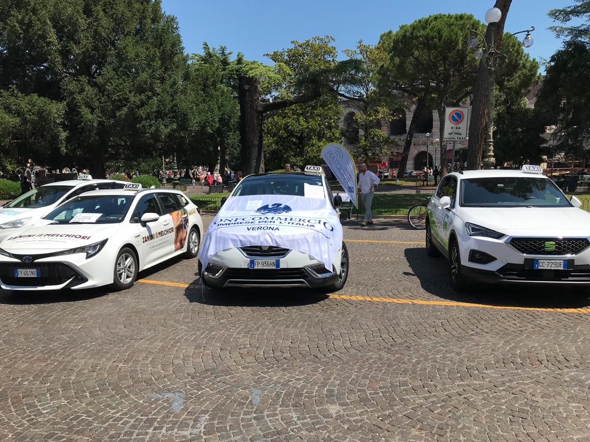 Presidio Tassisti piazza Bra