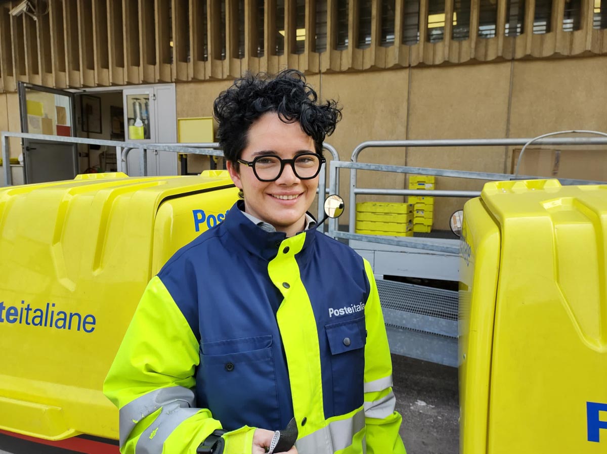Portalettere postini Poste Italiane posta