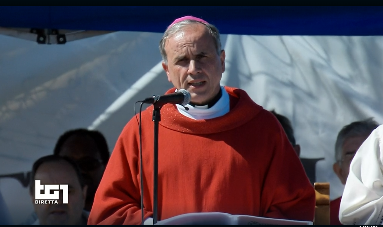 Monsignor Domenico Pompili (Foto da TG1)