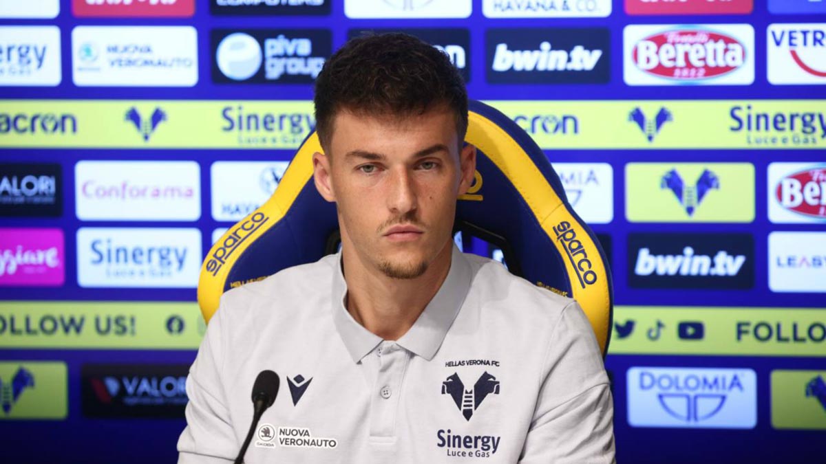 Hellas Verona Ajdin Hrustic