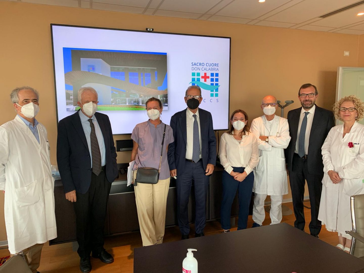 Caro bollette strutture sanitarie