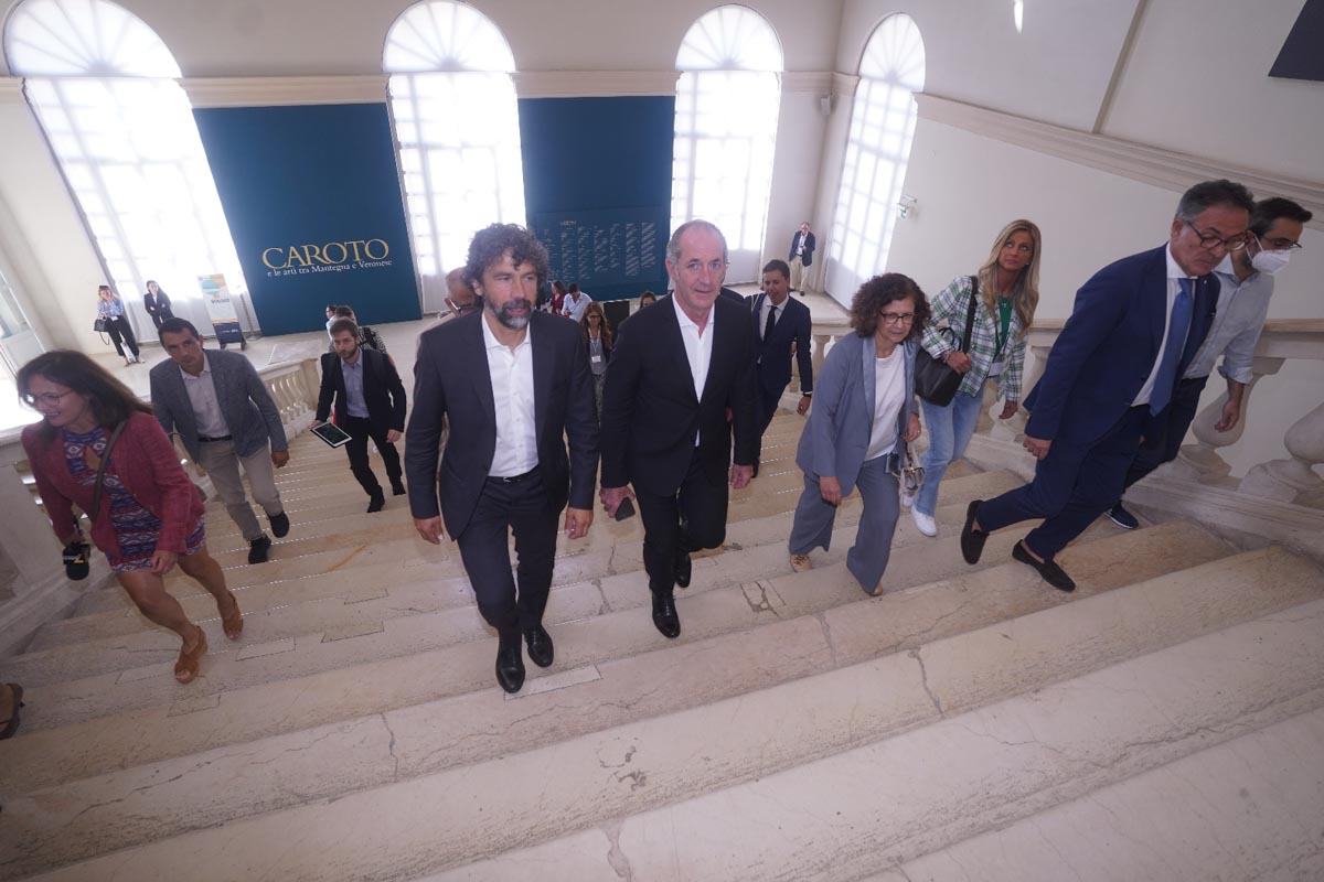 Il sindaco di Verona Damiano Tommasi e il presidente del Veneto Luca Zaia