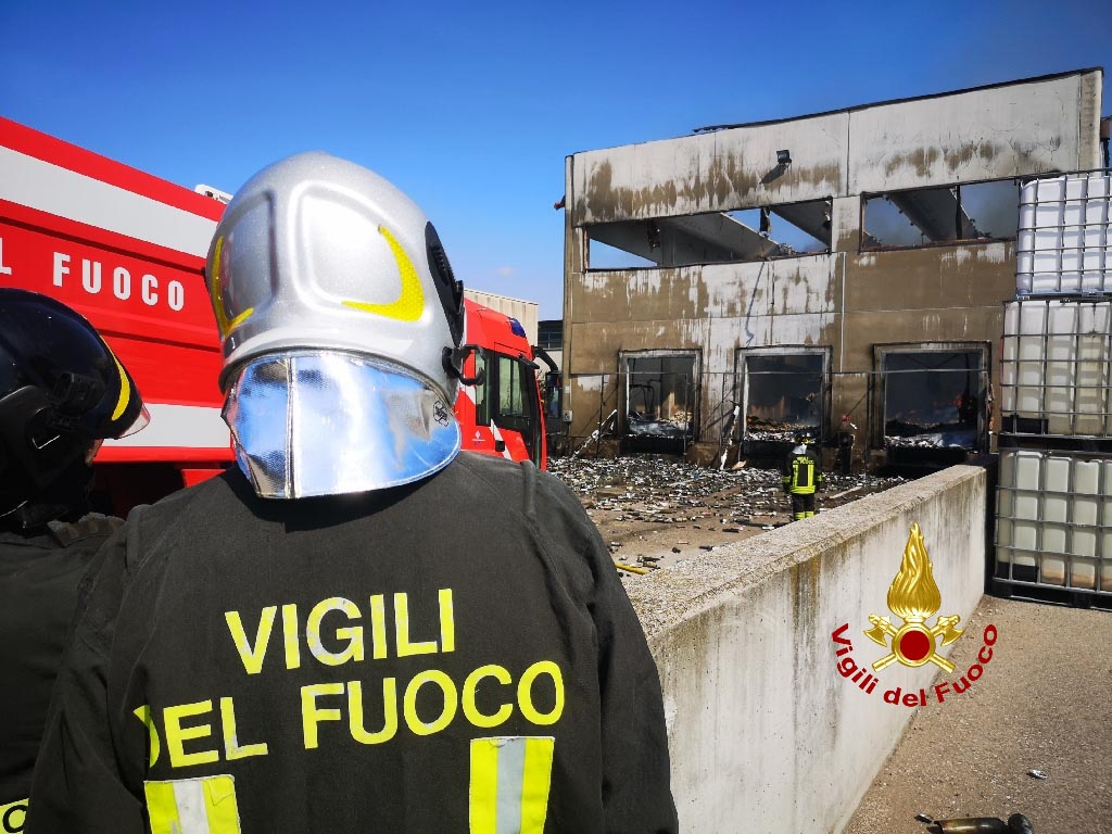 Incendio Castel d'Azzano