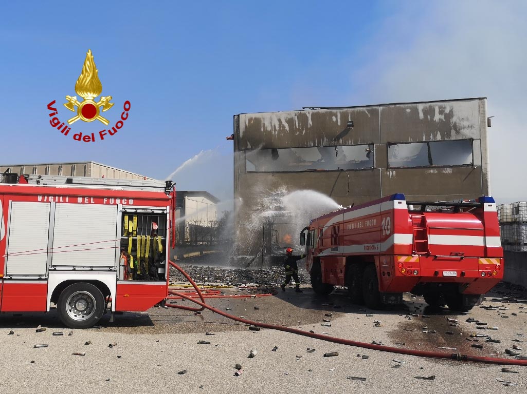 Incendio Castel d'Azzano