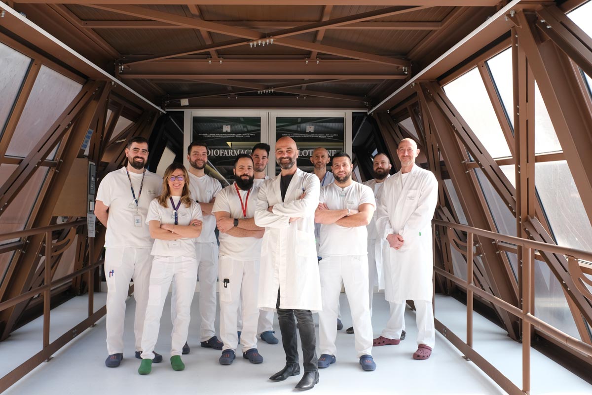 L'équipe radiofarmacia (al centro dottor Gorgoni e il primo a destra dottor Cazzola)