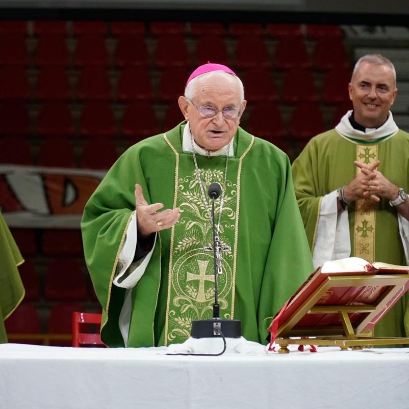 Vescovo Zenti al Meeting adolescenti 2022