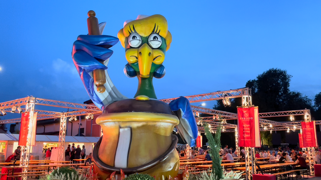 L'Anara Pitanara in Piazza San Giorgio a Tarmassia.