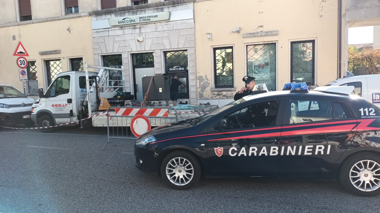Carabinieri bancomat Montecchia