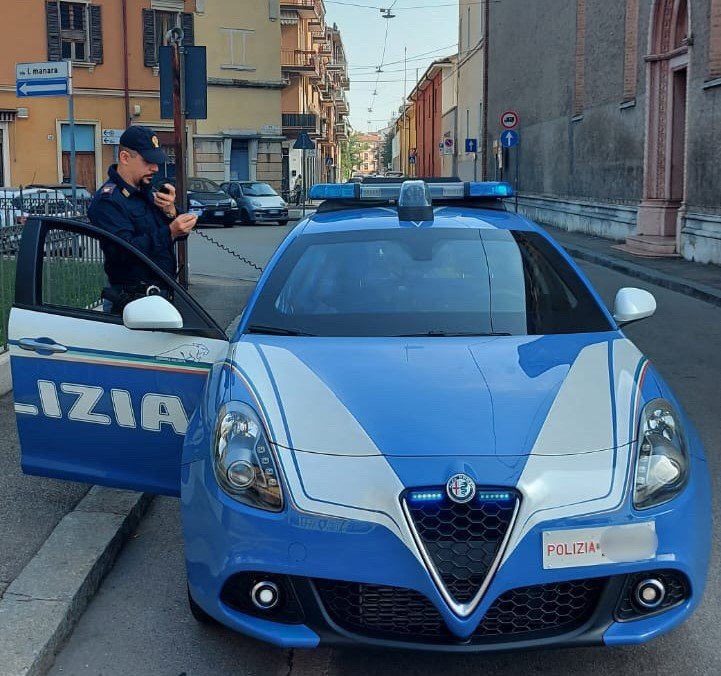 Polizia - documento falso