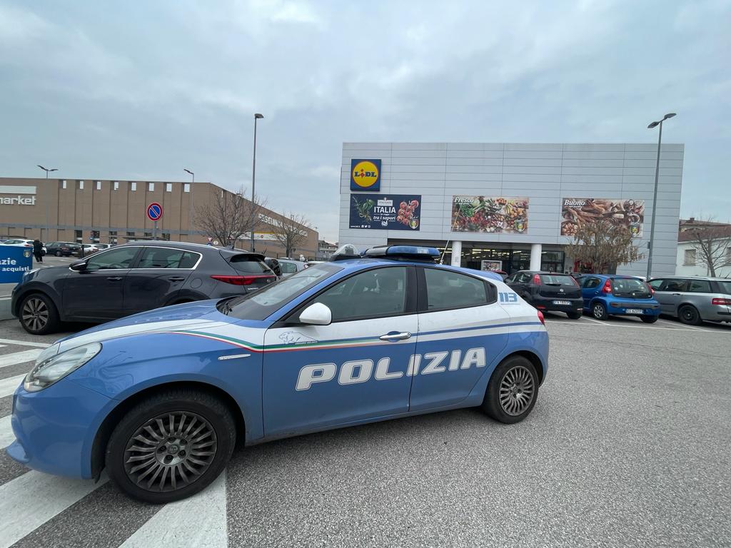 aggressione supermercato Verona