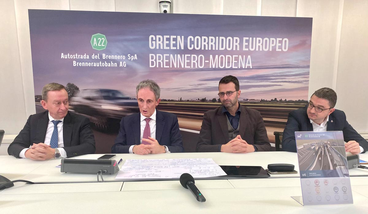 A22 Autobrennero Autostrada del Brennero - Da sinistra Carlo Costa, Diego Cattoni, Hartmann Reichhalter, Maurizio Fugatti