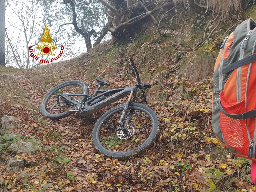 Vigili del fuoco - soccorso ciclista Torri del Benaco