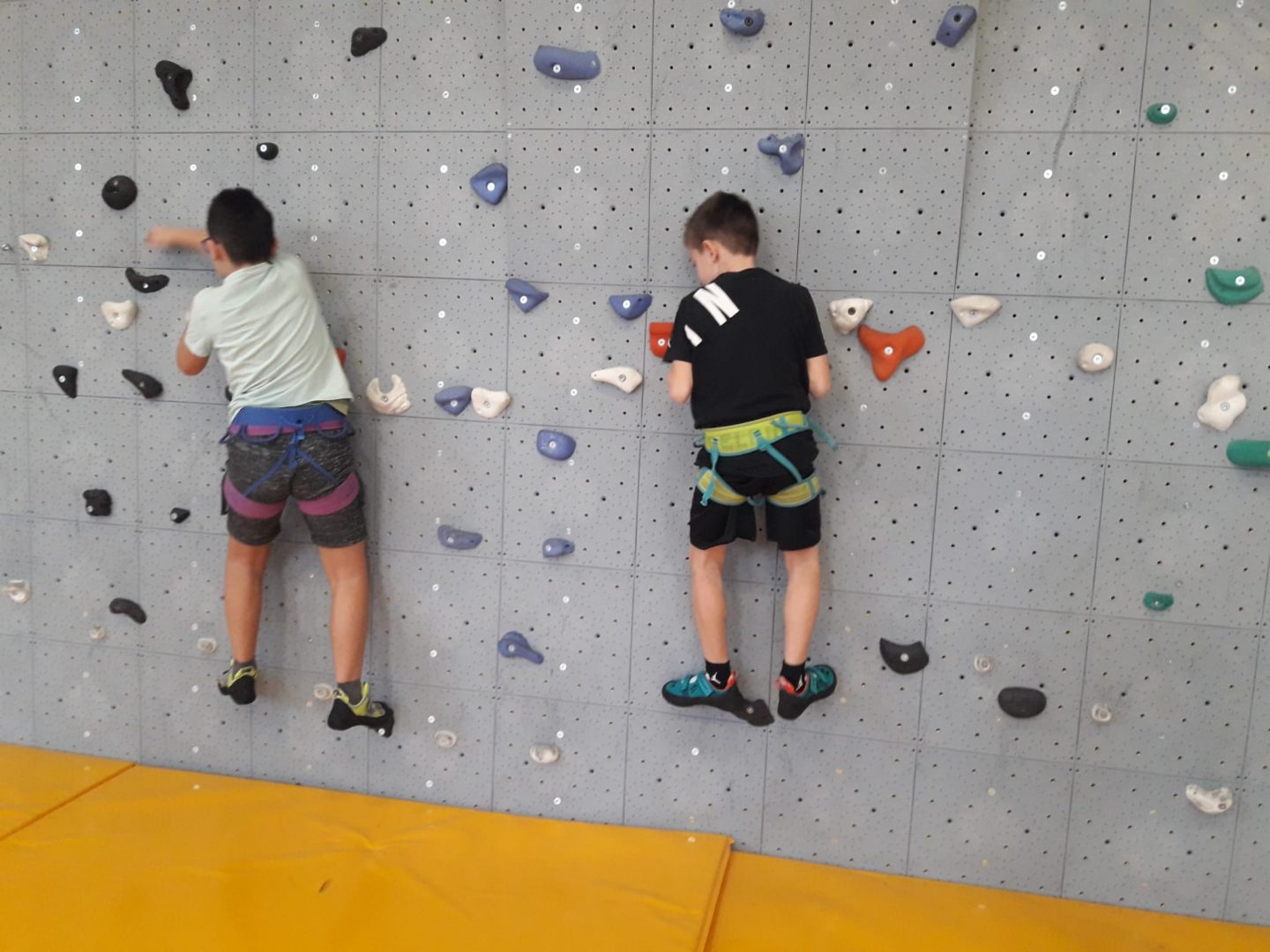 arrampicata scuola media lugagnano