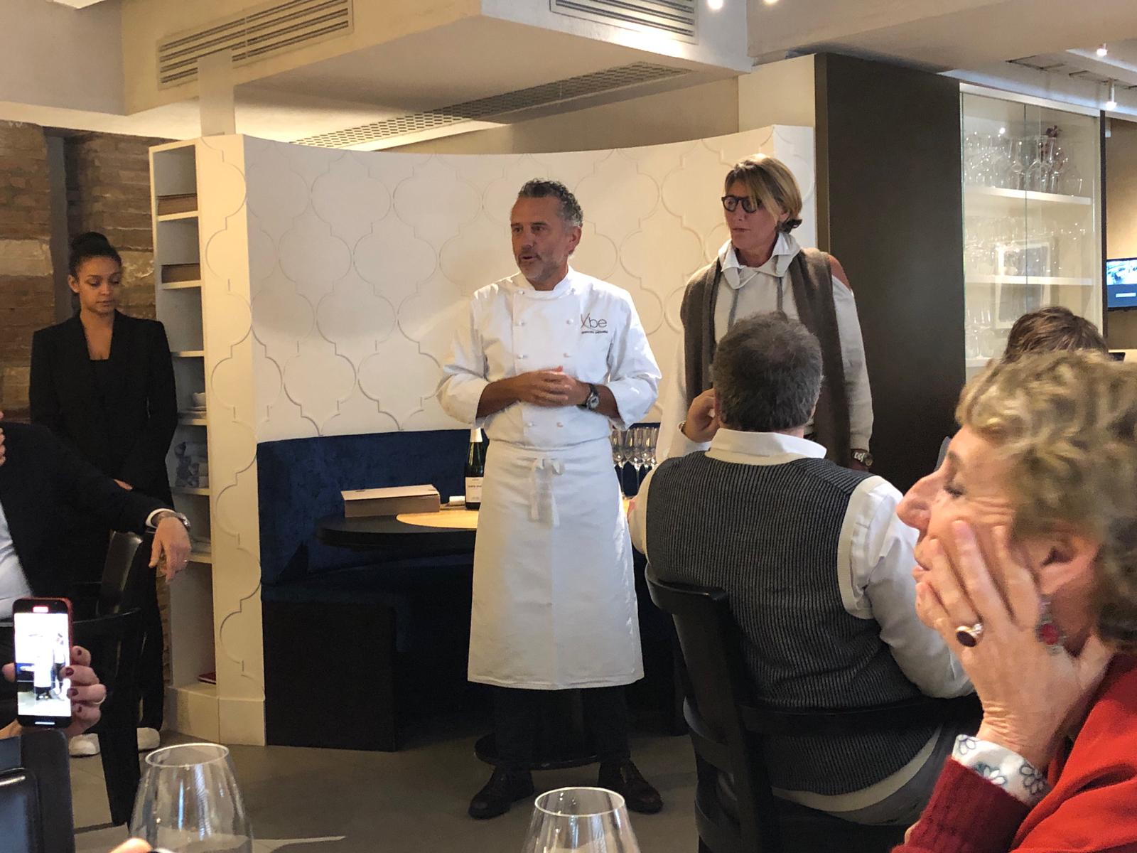 L'annuncio del passaggio del 12 Apostoli dalla famiglia Gioco a Giancarlo Perbellini