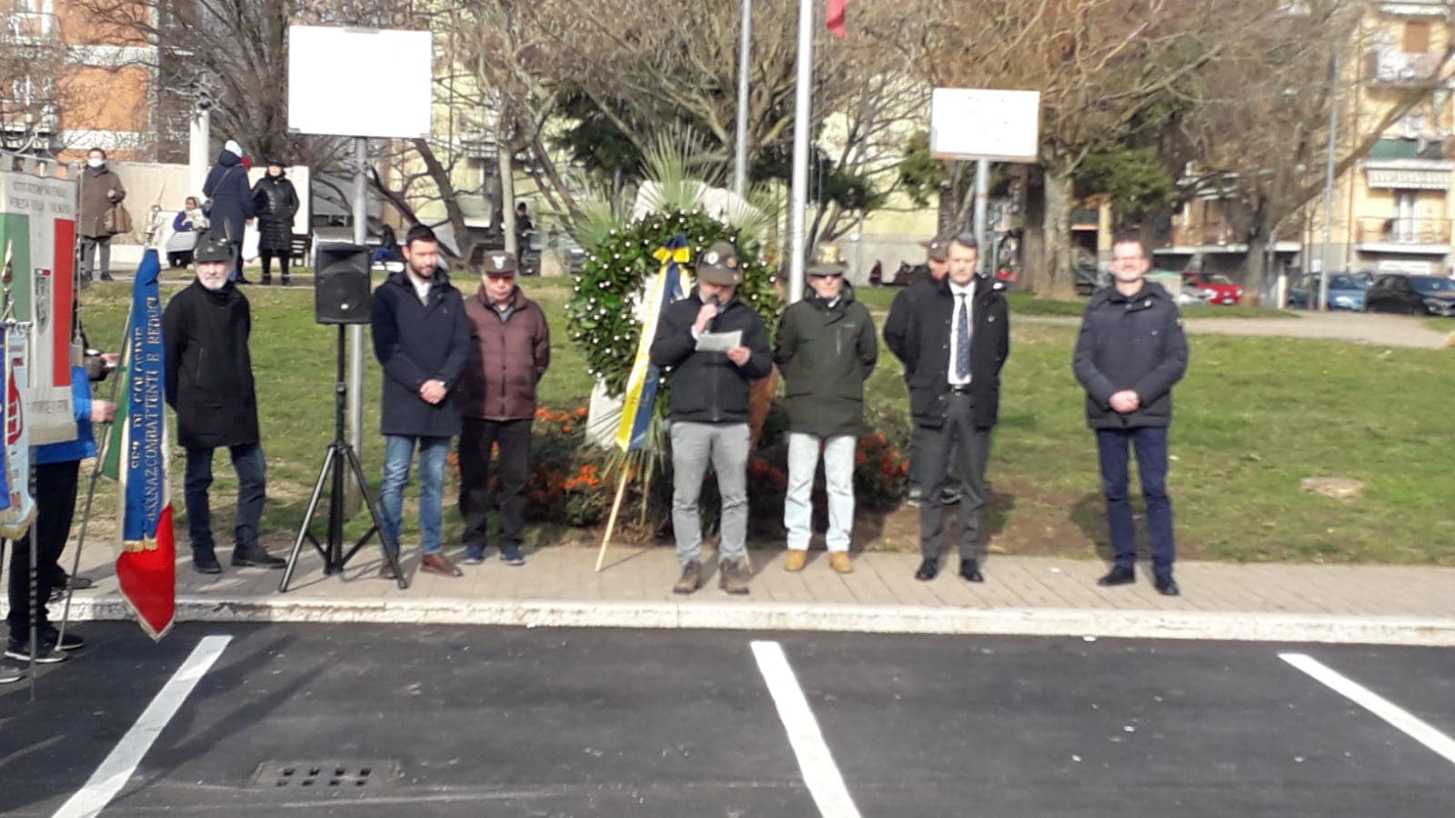La celebrazione del Comune in piazza Martiri d'Istria