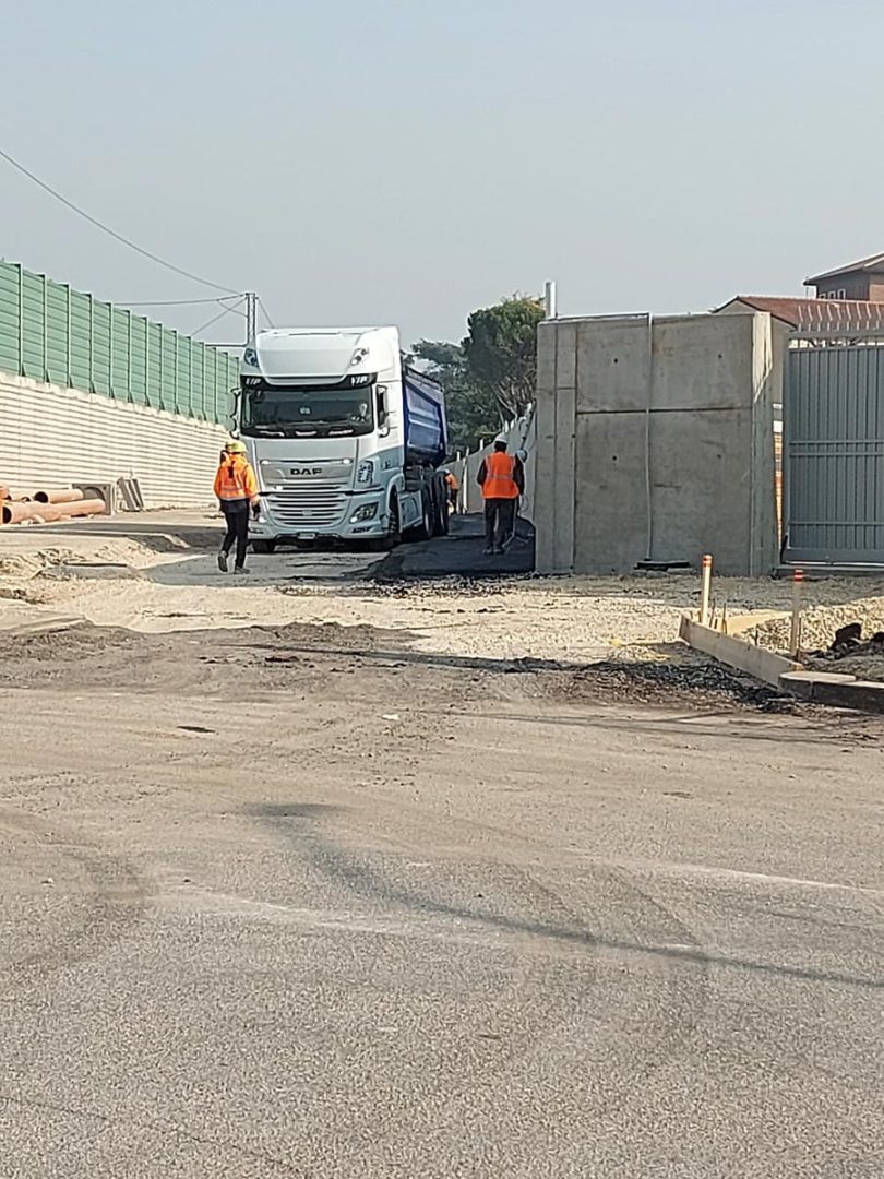 Lavori via Serenelli