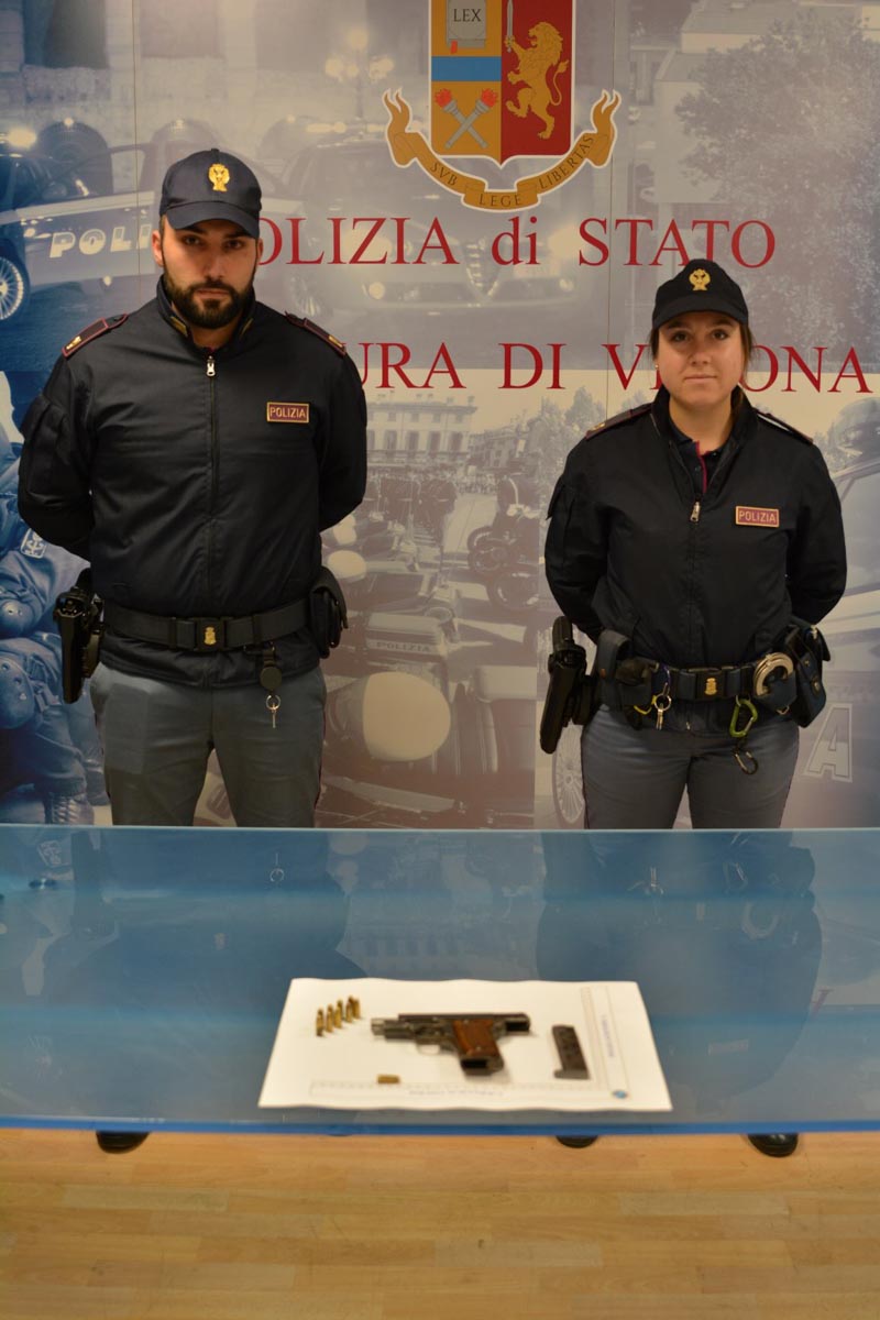Polizia di Stato - latitante pistola