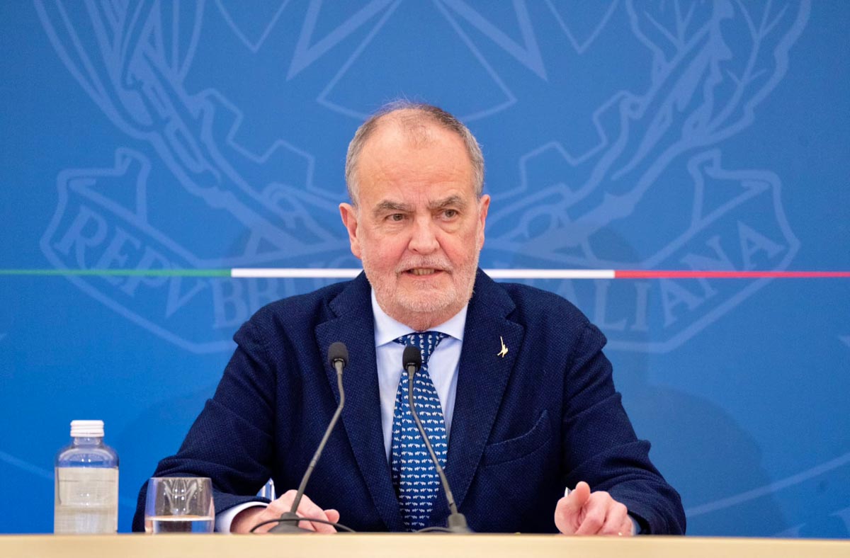 Roberto Calderoli, ministro Affari regionali