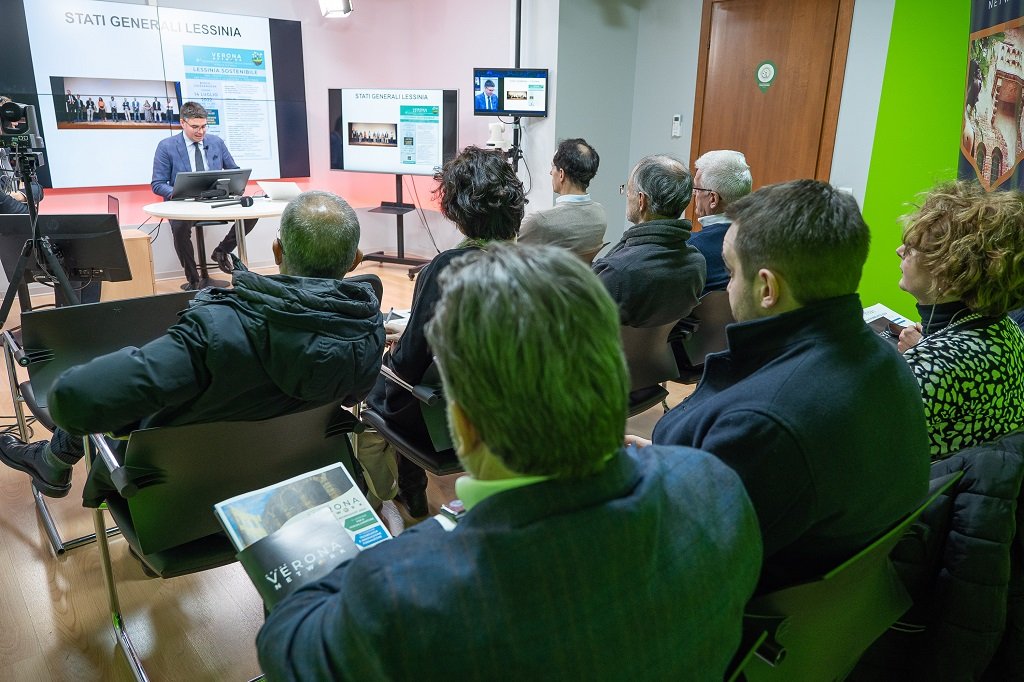 La sala che ha ospitato i soci Verona Network in presenza.