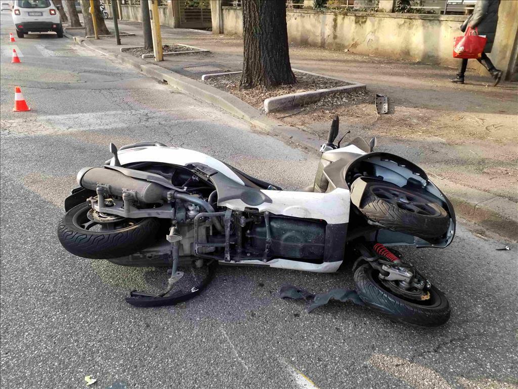 Verona incidente viale Colombo