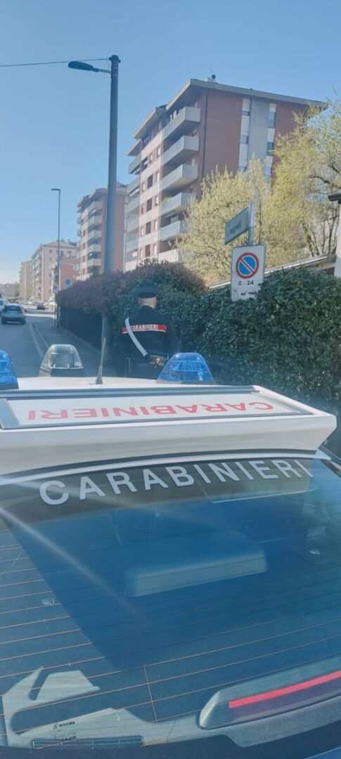 Carabinieri - rapina rider