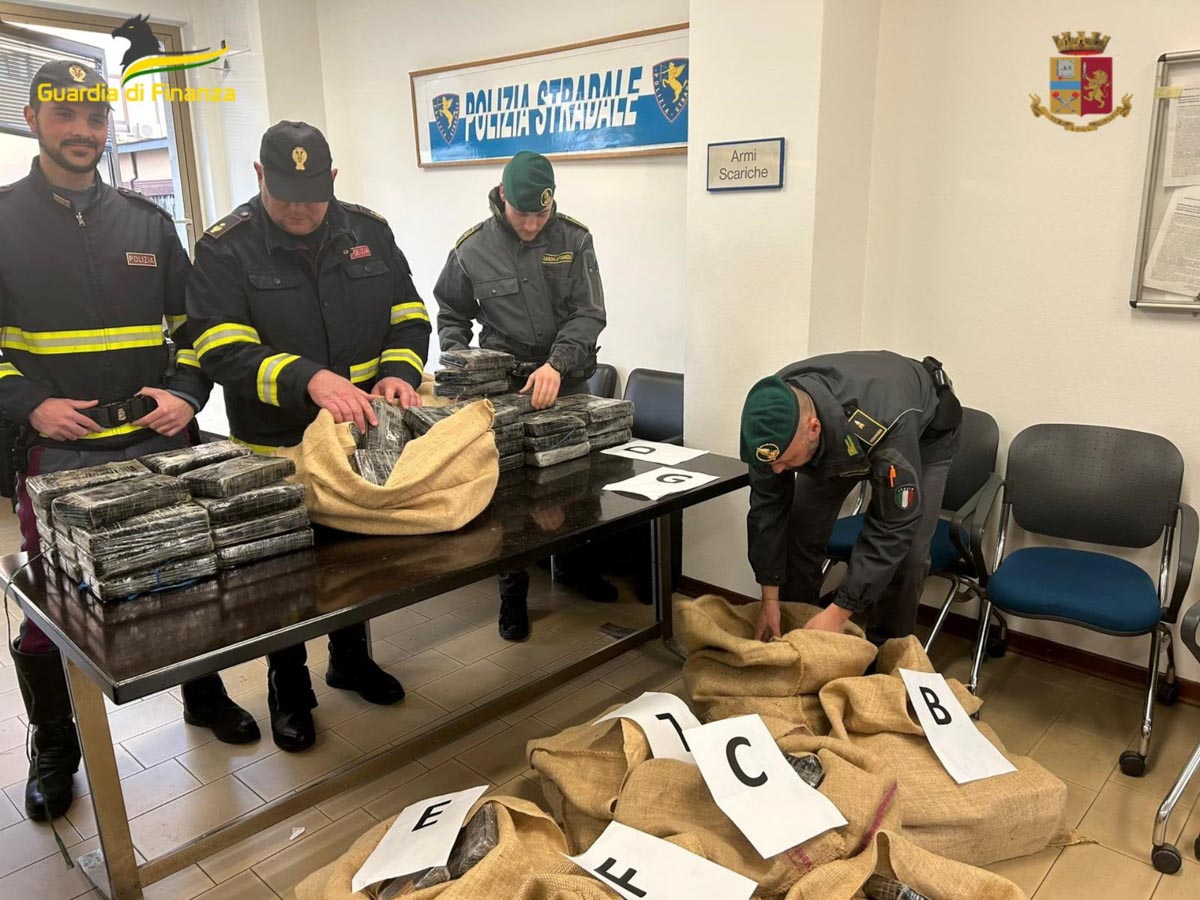 Finanza e Polstrada cocaina Verona